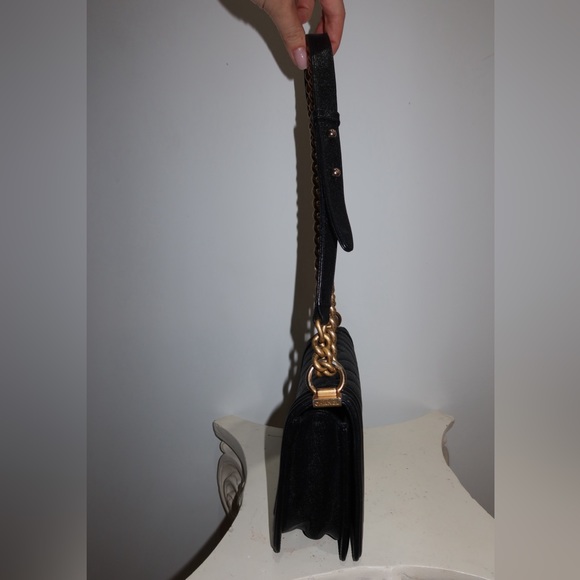 MEDIUM CHANEL BOY BAG - Picture 3 of 6